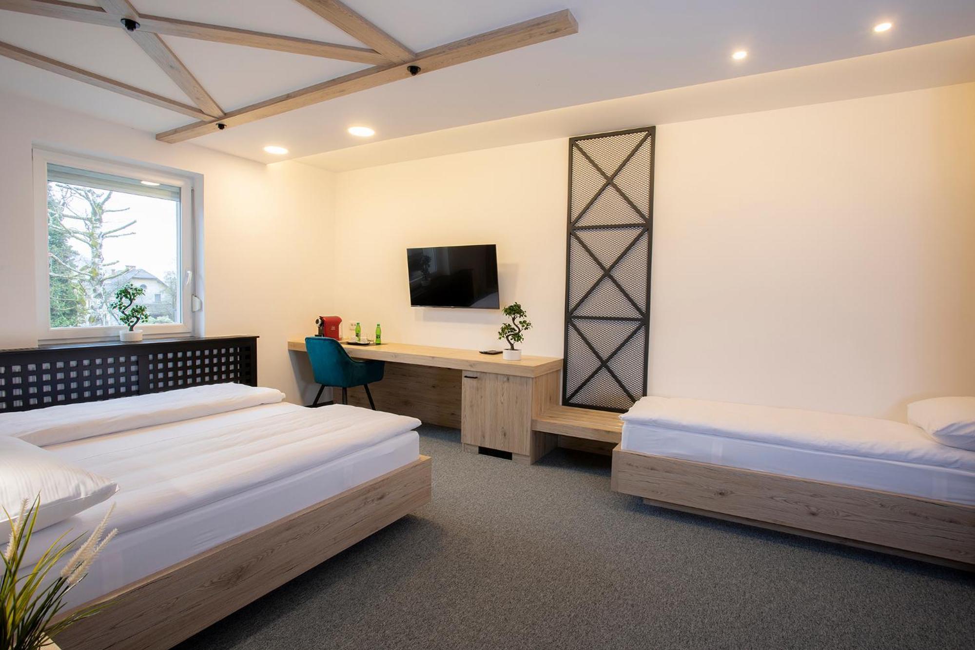 Rooms Bolero Naklo Стая снимка